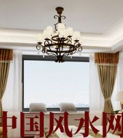 广安卧室镜面吊顶影响夫妻财运？